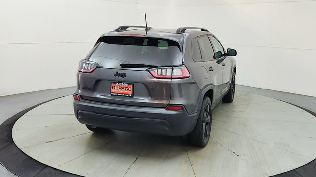 Used 2019 Gray Jeep Latitude Plus image 9