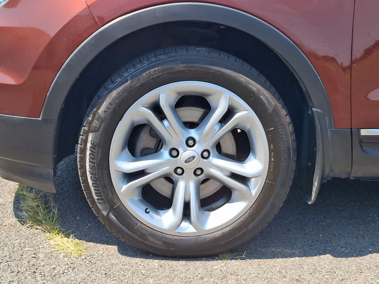 Used 2015 Bronze Fire Metallic Tinted Clearcoat Ford Limited image 29