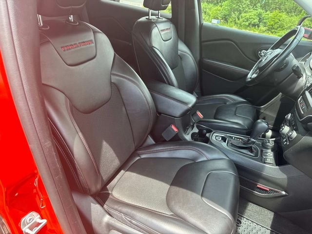 Used 2021 Orange Jeep Trailhawk image 23