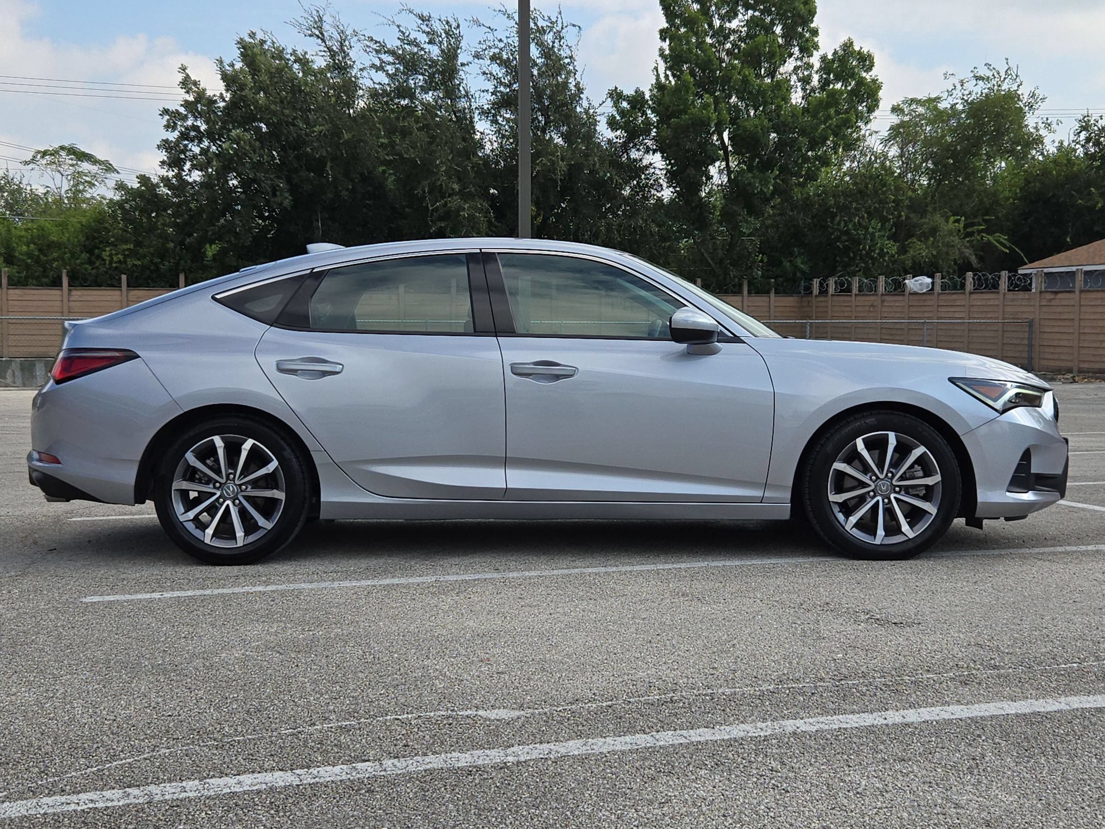 Used 2026 Solar Silver Metallic Acura  image 2