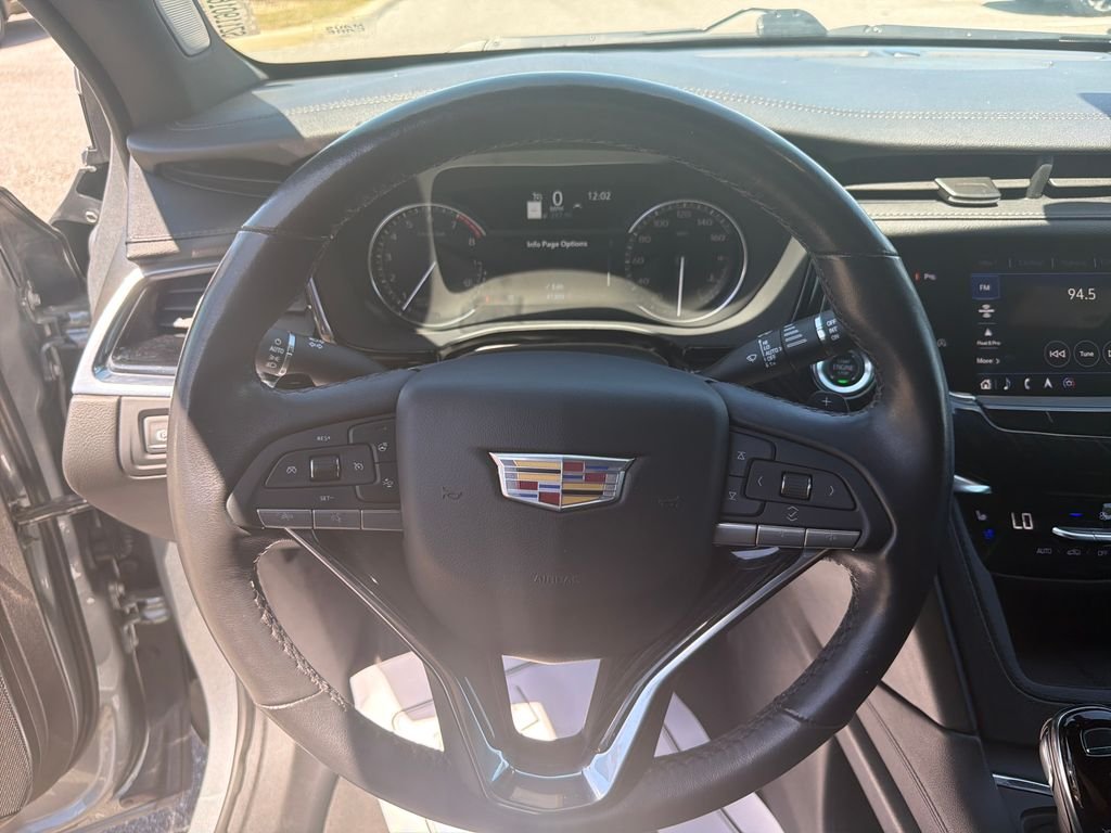Used 2025 Silver Cadillac Premium Luxury image 28