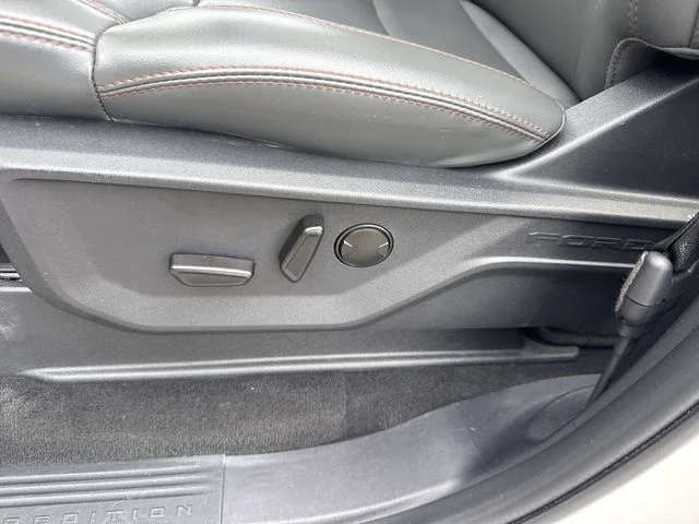 Used 2025 White Ford Active image 21