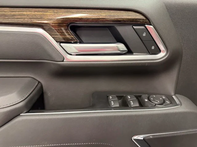 New 2026 Summit White GMC SLE image 12