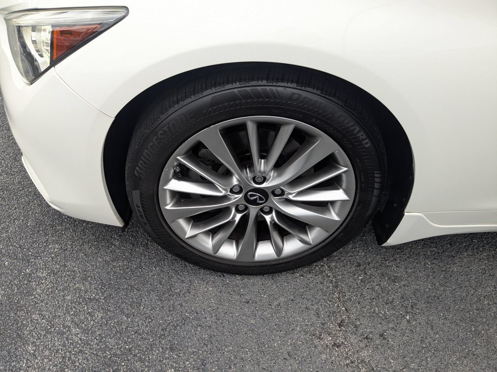 Used 2021 Pure White INFINITI 3.0t LUXE image 10