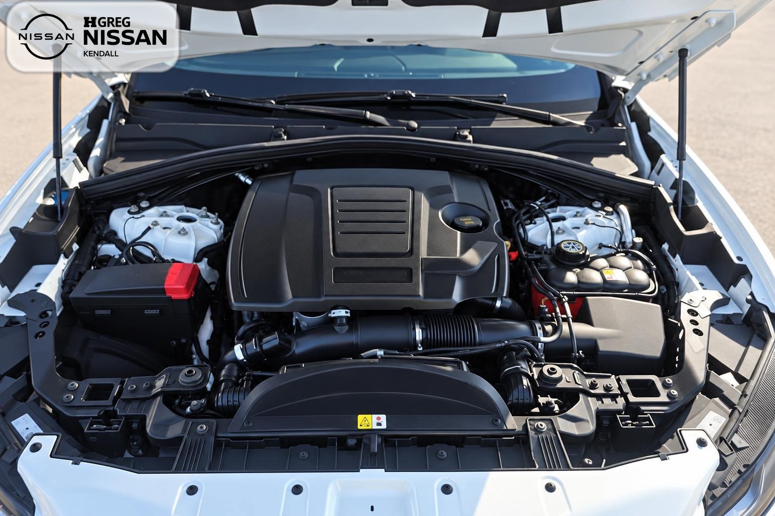 Used 2023 White Jaguar P250 S image 13