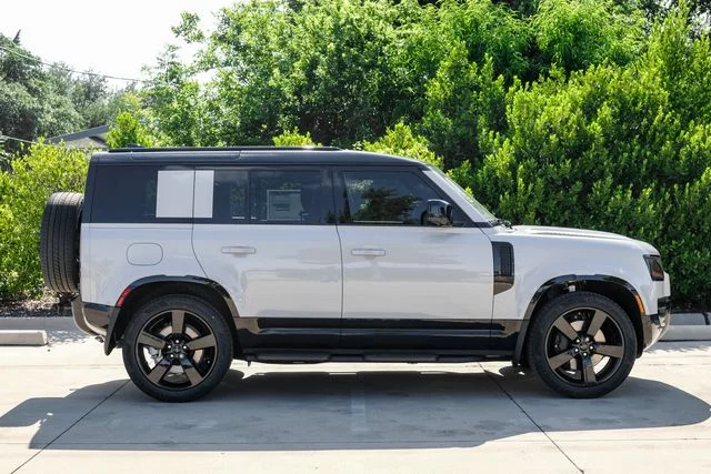 New 2026 Borasco Grey Land Rover X-Dynamic SE image 7