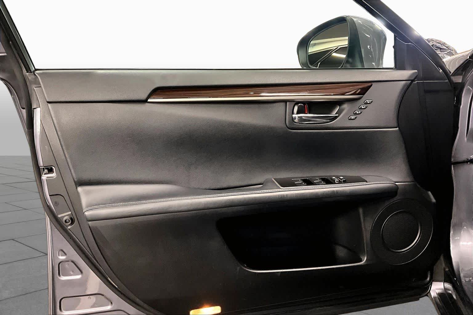 Used 2016 Nebula Gray Pearl Lexus  image 21