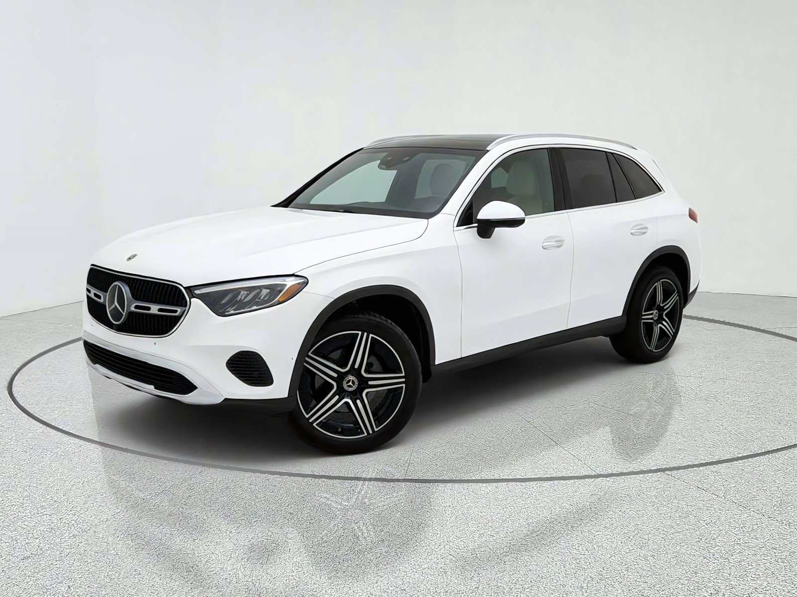 Certified Used 2026 Polar White Mercedes-Benz GLC 300 image 1