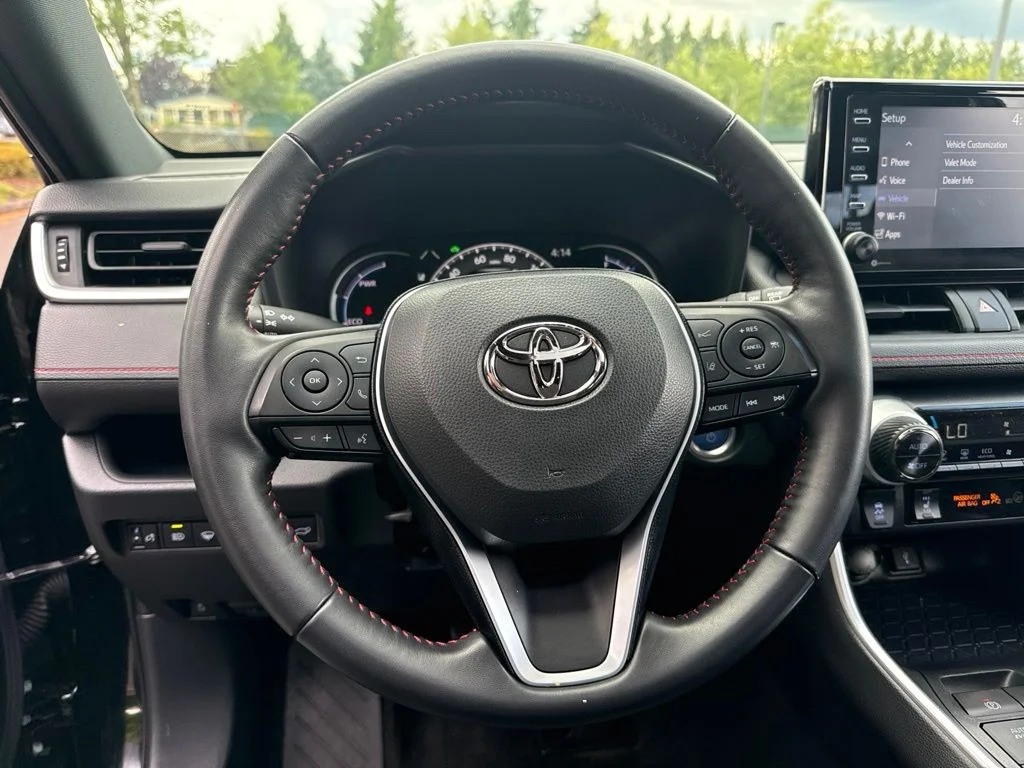 Used 2022 Midnight Black Metallic Toyota SE image 10