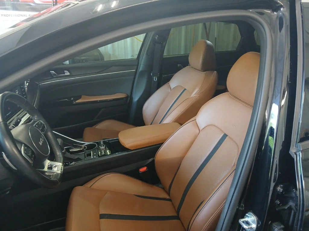 Used 2023 Black Kia GT image 27