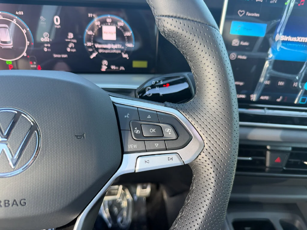 New 2026  Volkswagen SE R-Line Black image 17