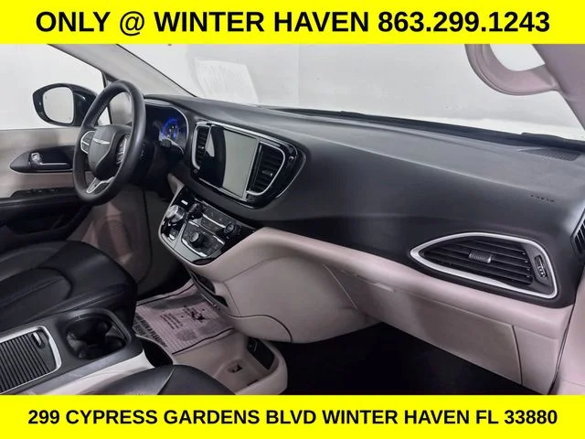 Used 2024 Red Chrysler Touring L image 29