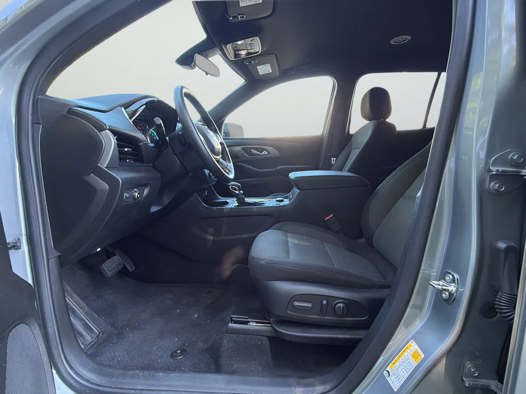 Used 2023 Gray Chevrolet LT image 10