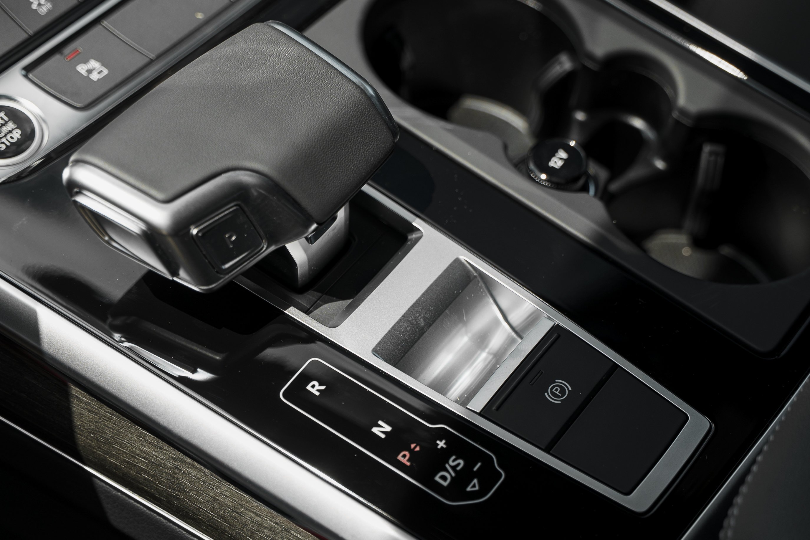 New 2026 MYTHOS BLACK Audi Premium image 11
