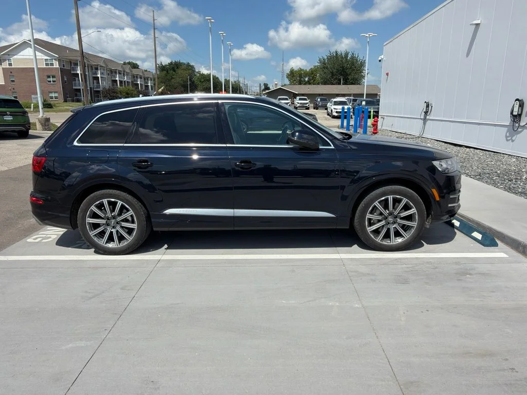 Used 2017  Audi 2.0T Premium Plus image 5