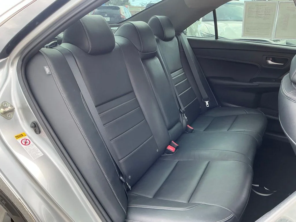 Used 2017 Silver Toyota XLE image 22