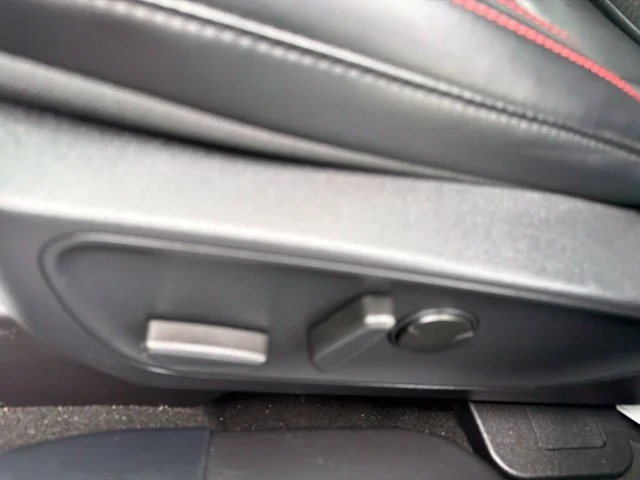 Used 2025 Gray Ford ST-Line image 27