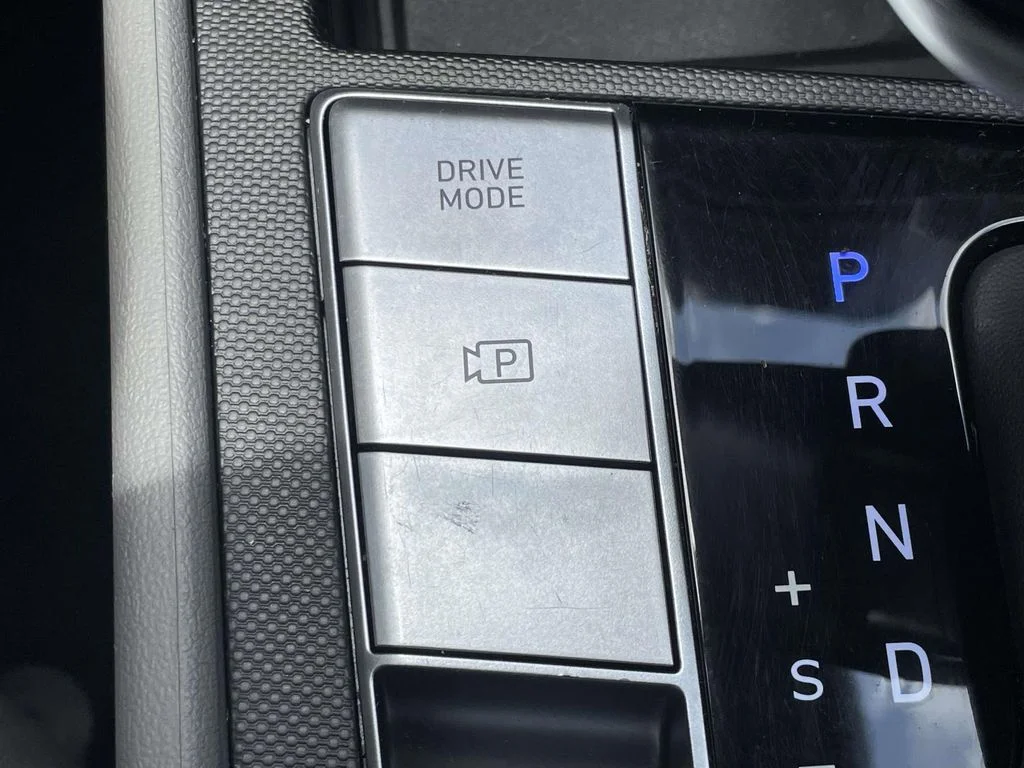 Used 2023 Black Hyundai SEL image 31