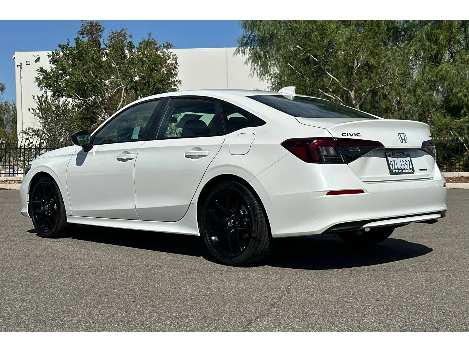 Used 2026 Platinum White Pearl Honda Sport image 3