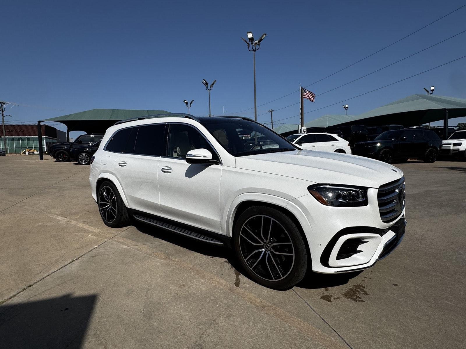 Used 2025 Moonlight White Metallic Mercedes-Benz GLS 450 4MATIC® image 12