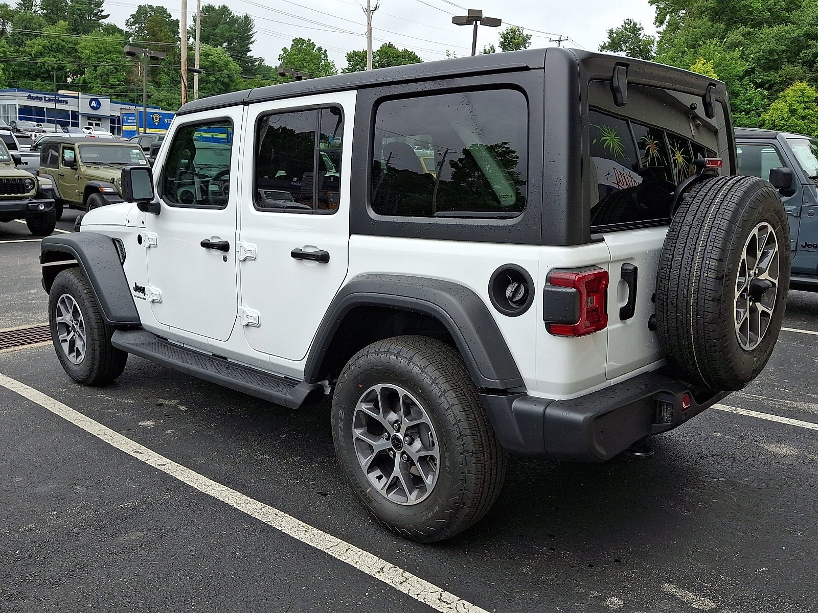 New 2026 Bright White Clear-Coat Exterior Paint Jeep Sport S image 4