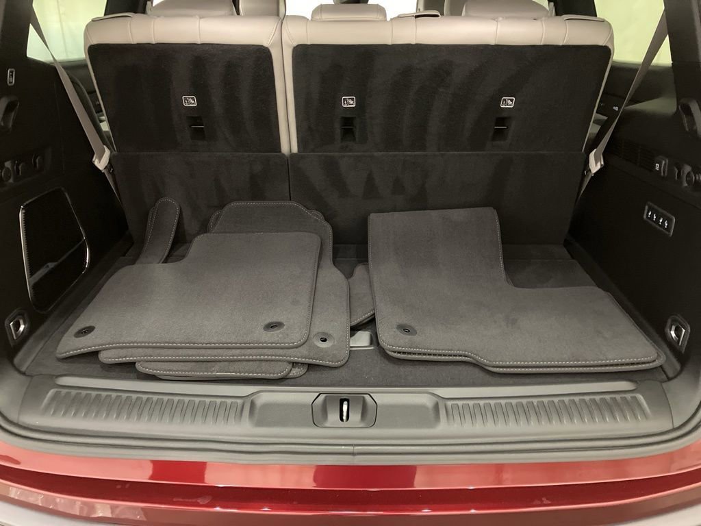 New 2026 Velvet Red Pearl-Coat Exterior Paint Jeep Limited Altitude image 19