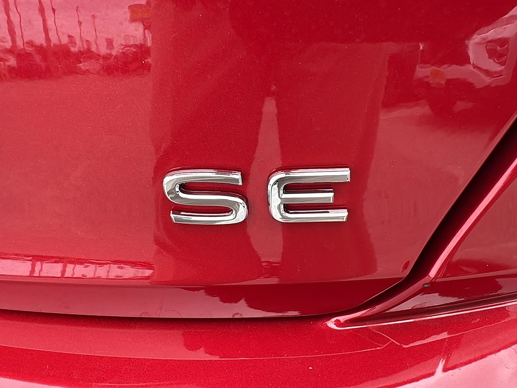 New 2026 Kings Red Metallic Volkswagen SE Auto image 13