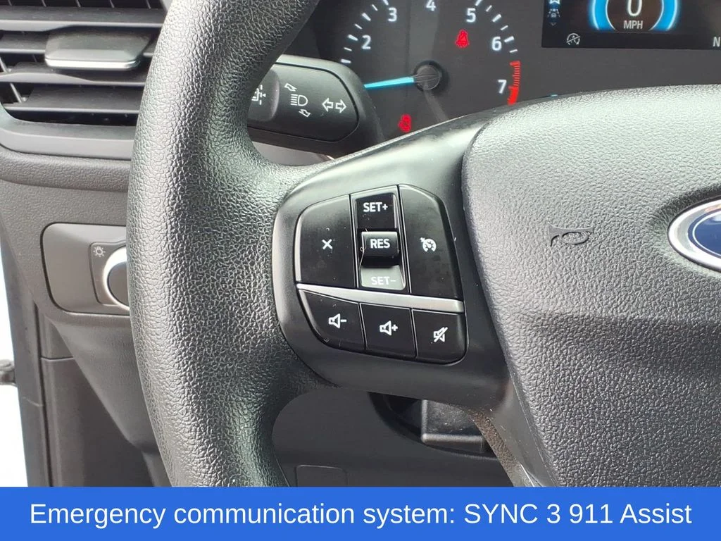 Used 2022 White Ford SE image 12