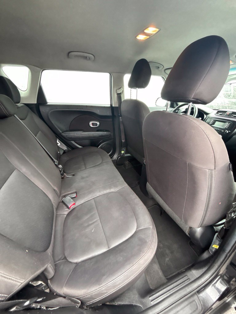 Used 2016 Black Kia Base image 22