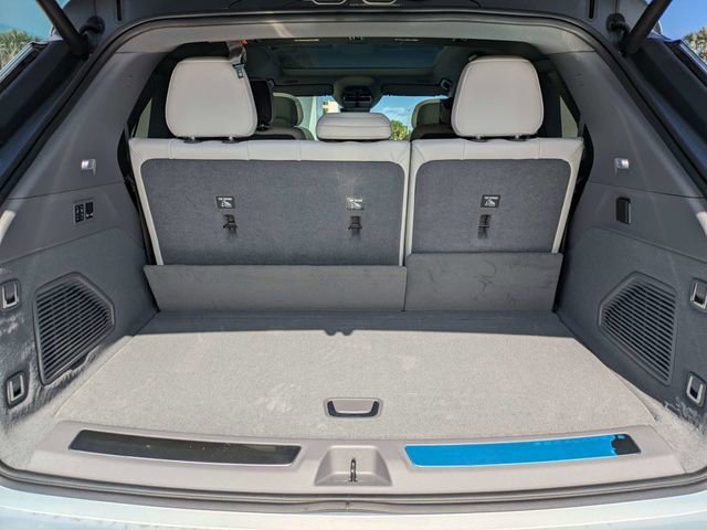 2025 Cadillac Escalade IQ Luxury 1 - Photo 13