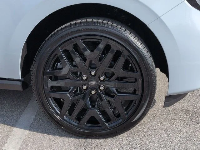 New 2026 Space Silver Metallic Ford Platinum® image 11