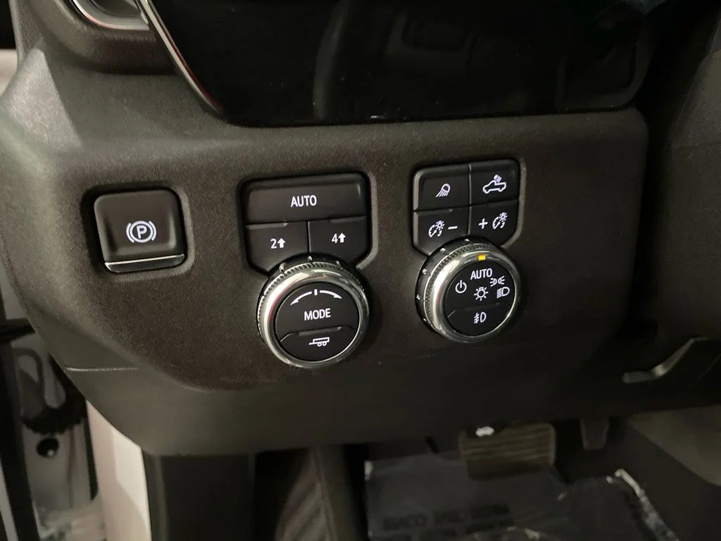 2025 GMC Sierra 1500 SLT - Photo 14