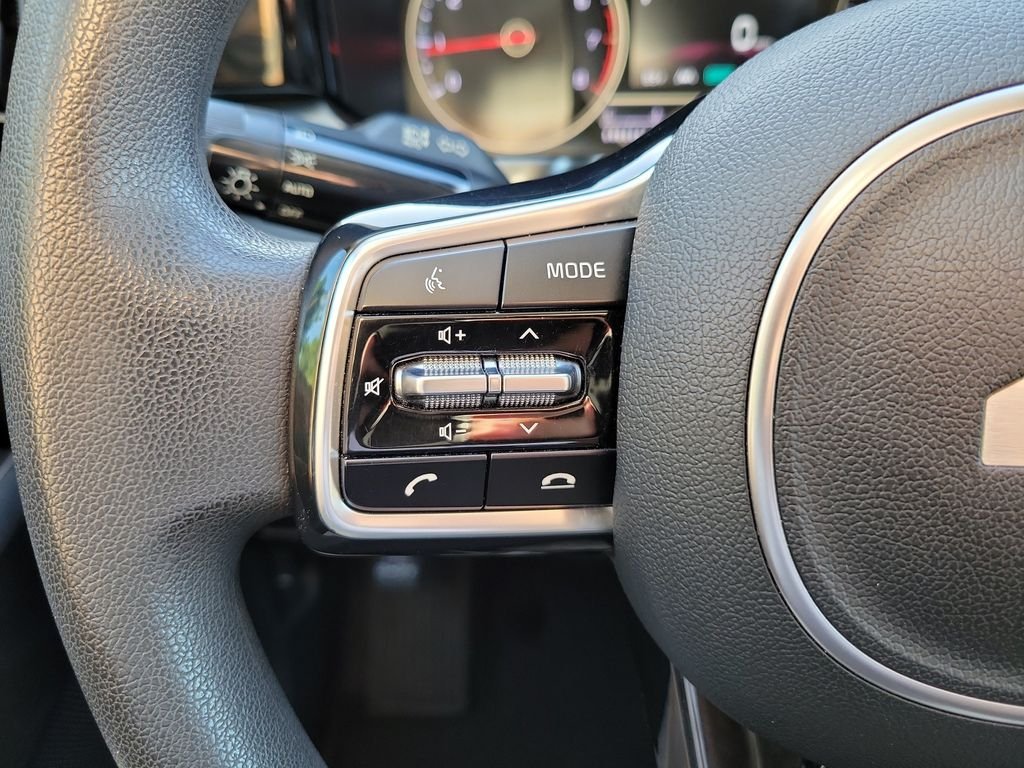 Certified Used 2022 Gravity Gray Kia LX image 28