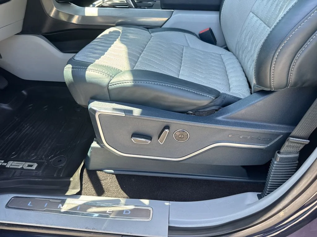 Used 2022 Blue Ford Limited image 24