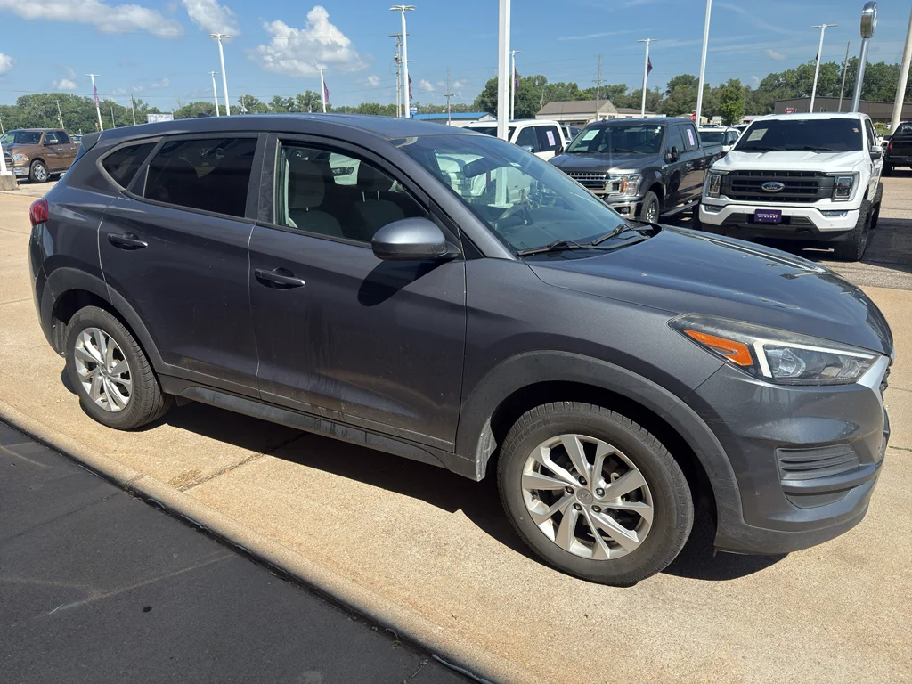 Used 2019 Coliseum Gray Hyundai SE image 10