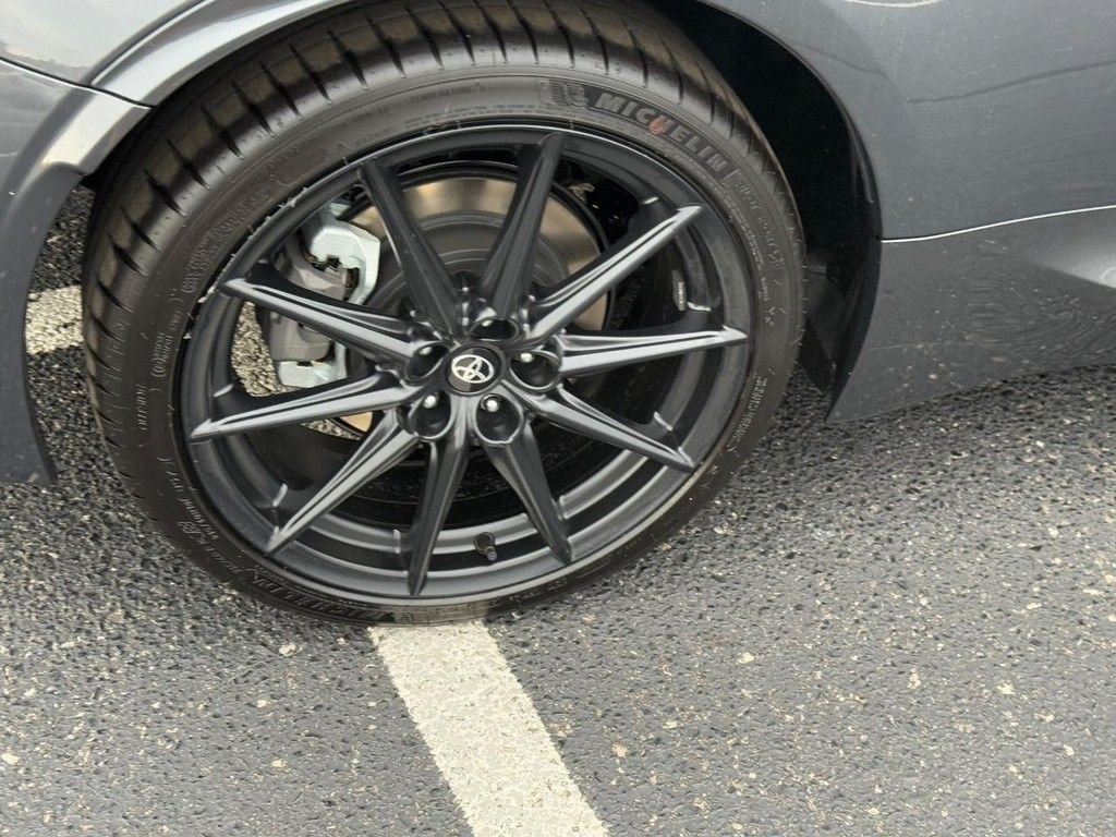 2025 Toyota GR86 Premium - Photo 6