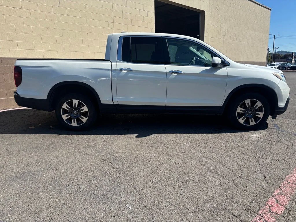 Used 2017 White Diamond Pearl Honda RTL-E image 3