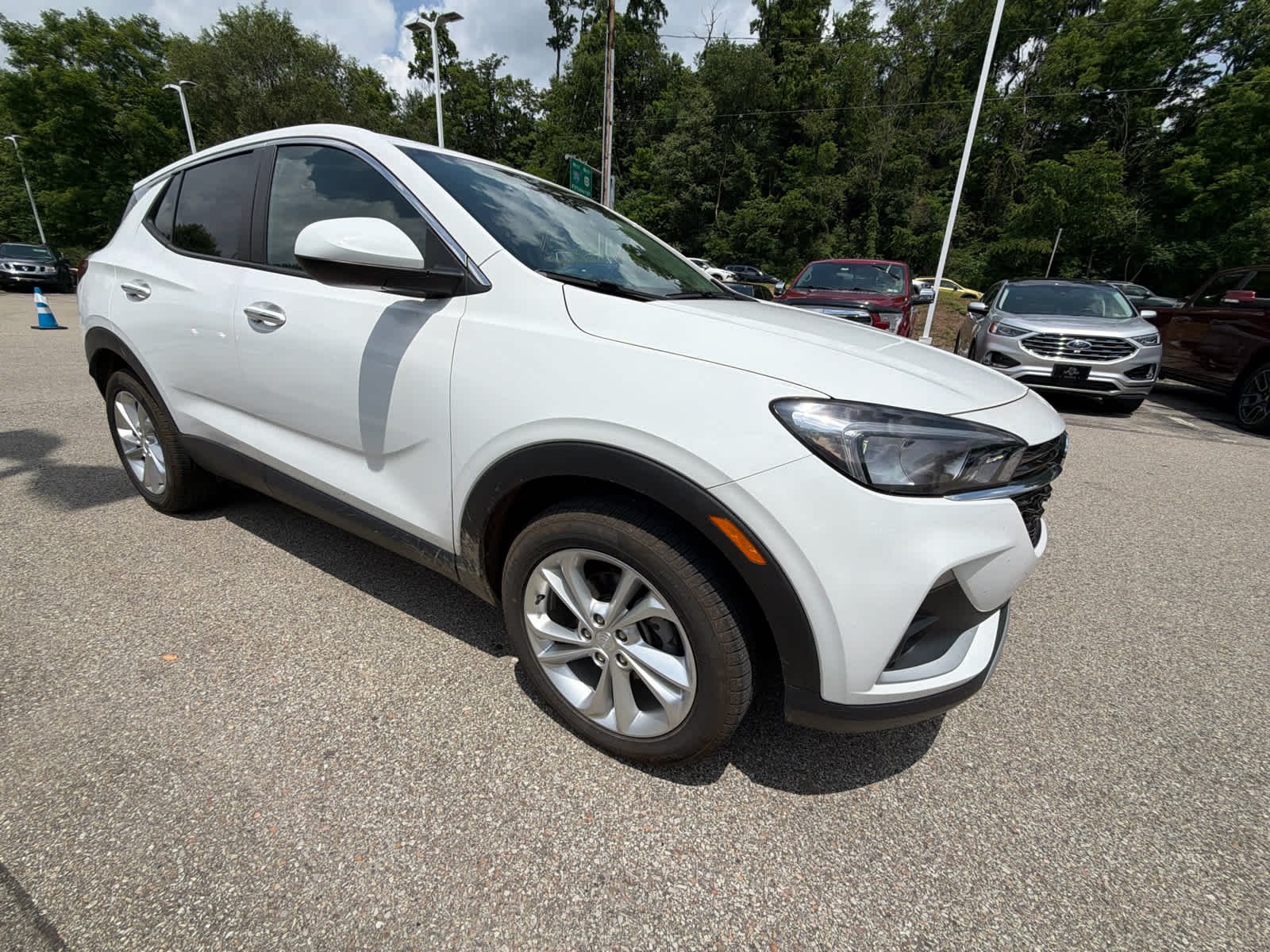 Used 2023 Summit White Buick Preferred image 1