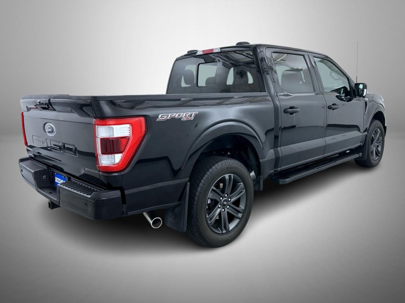 Used 2023 Agate Black Metallic Ford Lariat image 5