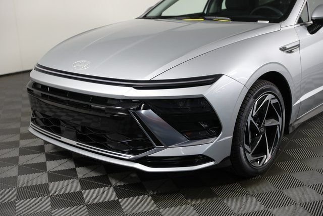 New 2026 Silver Hyundai SEL Sport image 24