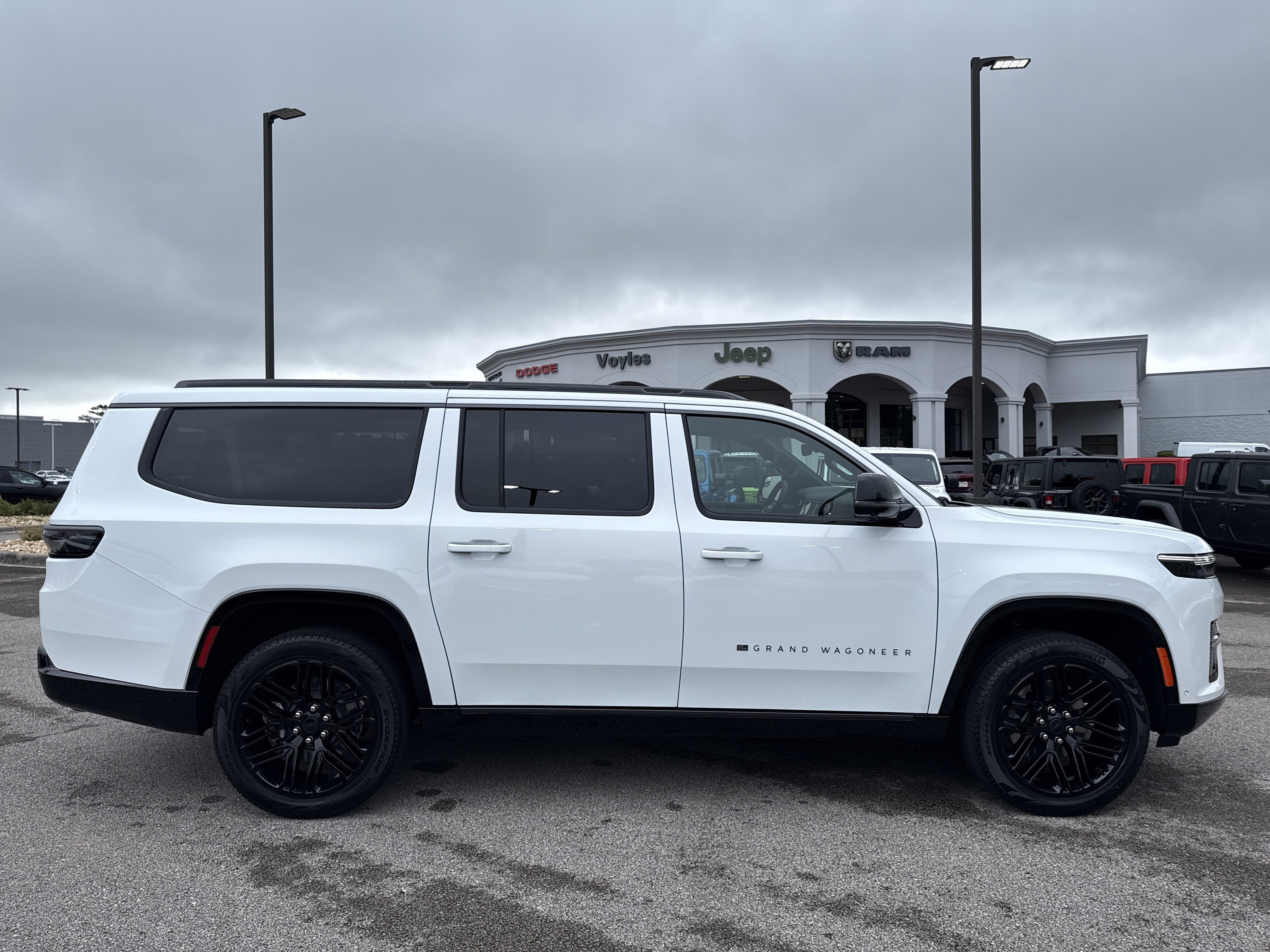 New 2026 Bright White Clearcoat Jeep Limited Reserve image 8