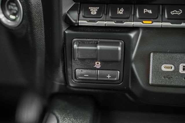 Used 2022 Cayenne Red GMC Denali image 31