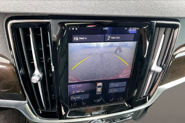 Used 2018 Black Stone Volvo T5 Momentum image 19
