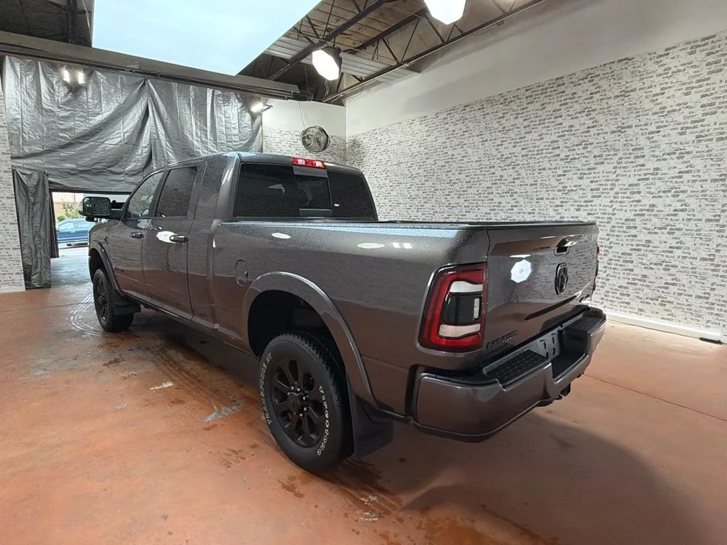 Used 2021 Granite Crystal Metallic Clearcoat Ram Laramie image 5