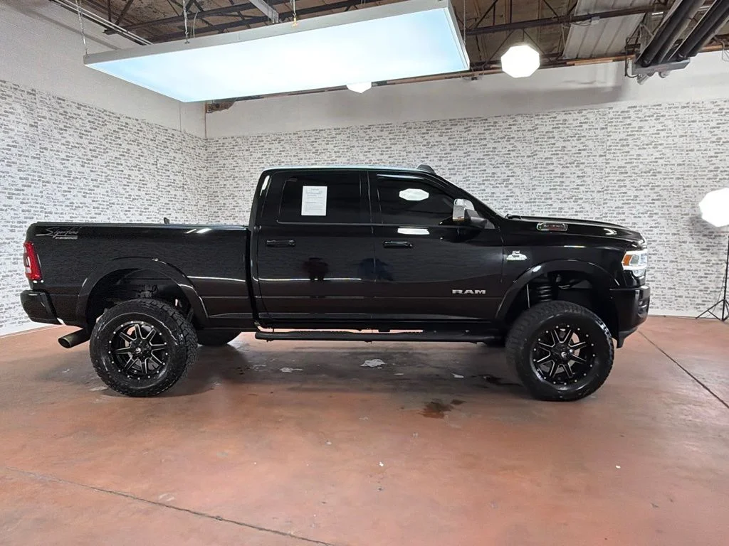 Used 2022 Black Ram Laramie image 8