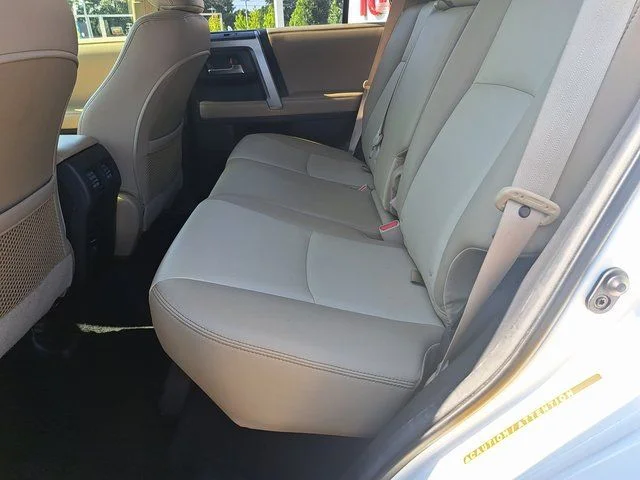 Used 2018 White Toyota SR5 Premium image 30