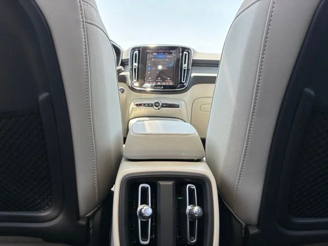 New 2026 Vapour Grey Volvo Plus image 24