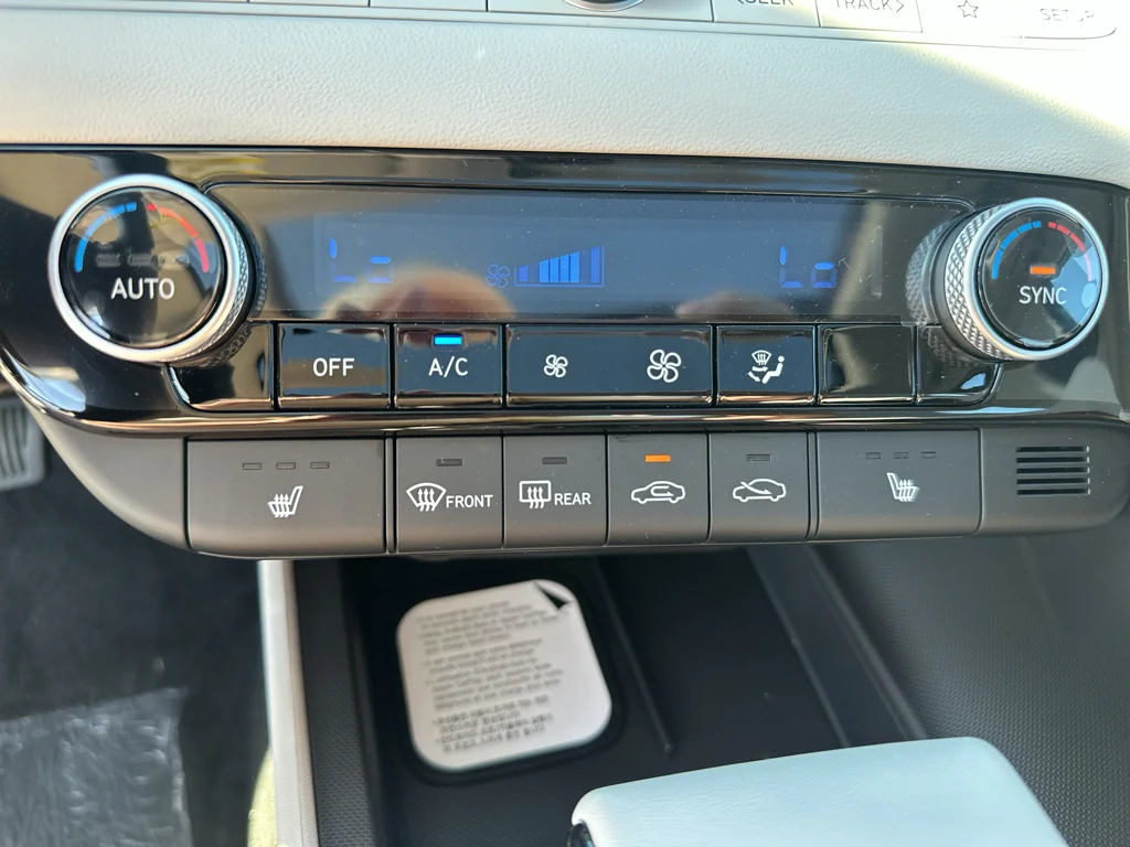 New 2026 Ecotronic Gray Hyundai Limited image 23