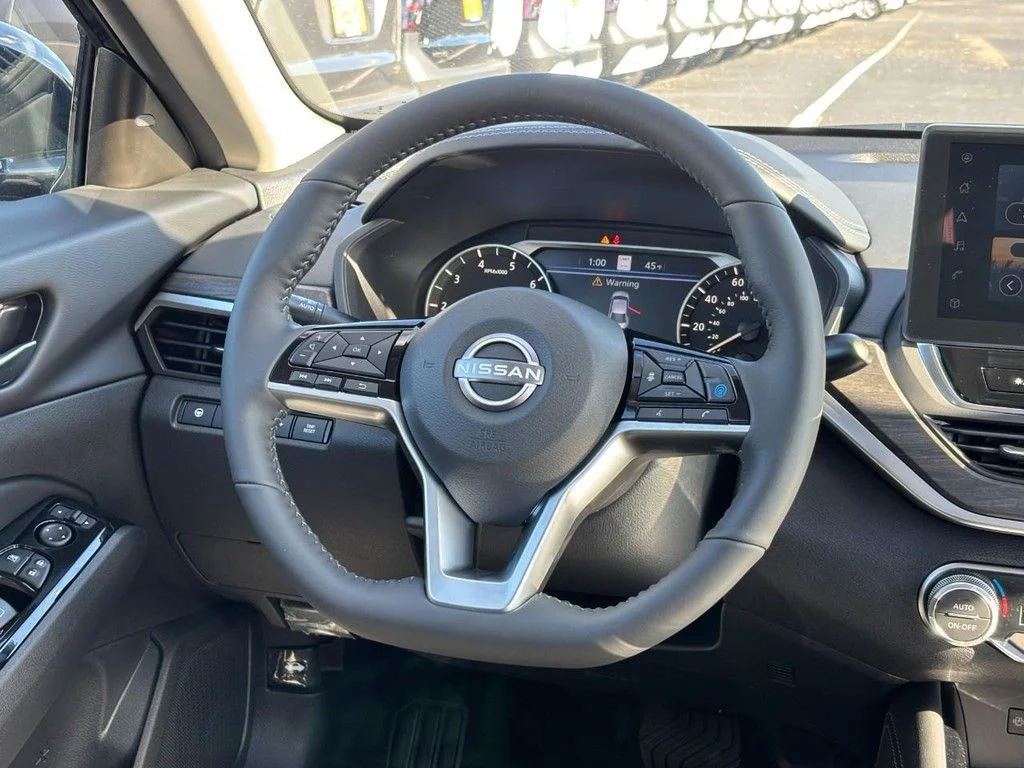 Certified Used 2025 Black Nissan 2.5 SL image 7