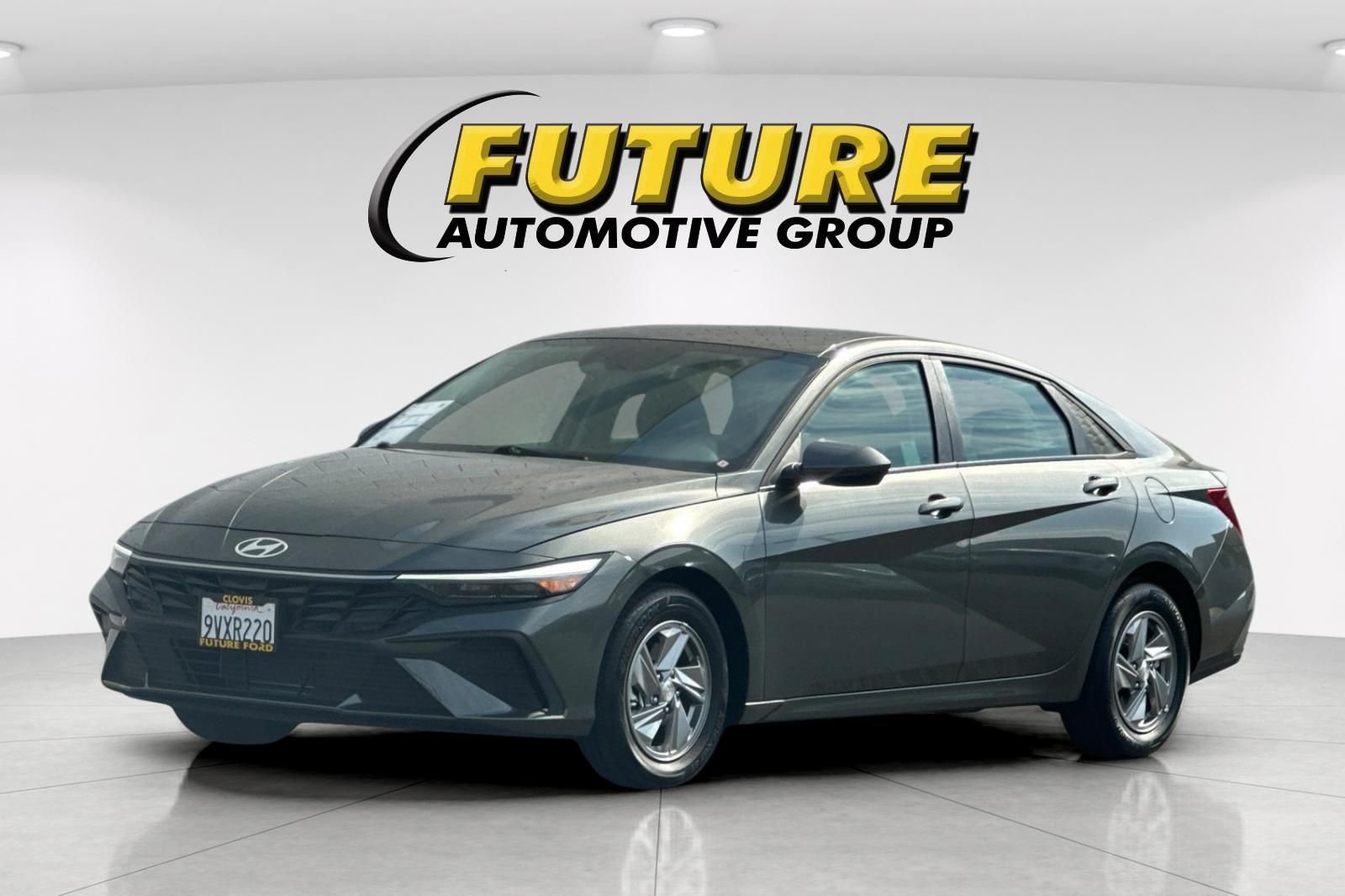 Certified Used 2025 Gray Hyundai SE image 7